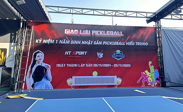 Backdrop Giải Giao Lưu Pickleball Kỷ Niệm Sinh Nhật 1 Năm
