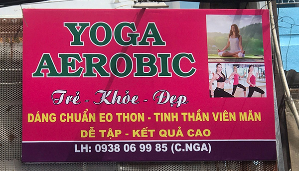 Mẫu bảng hiệu Yoga Aerobic bằng bạt Hiflex
