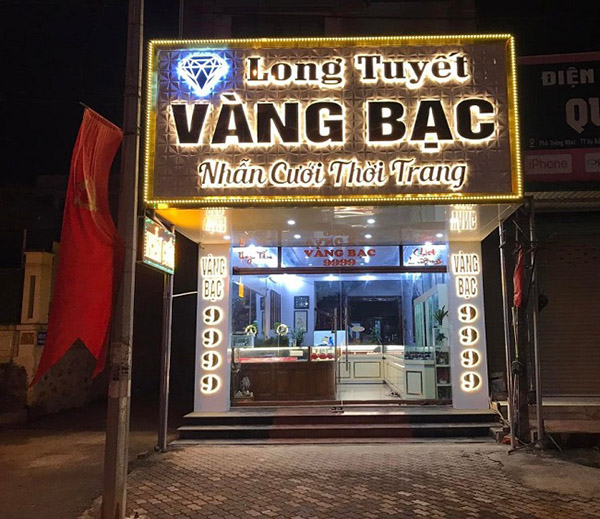Mẫu bảng hiệu vàng bạc Long Tuyết