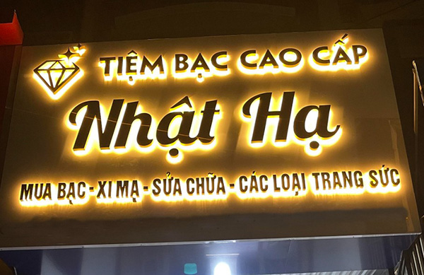 Mẫu bảng hiệu tiệm bạc cao cấo Nhật Hạ
