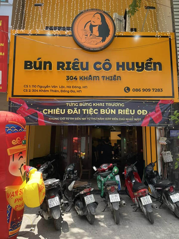 Bảng Hiệu B&uacute;n Ri&ecirc;u C&ocirc; Huyền &ndash; D&acirc;n D&atilde; M&agrave; Sang