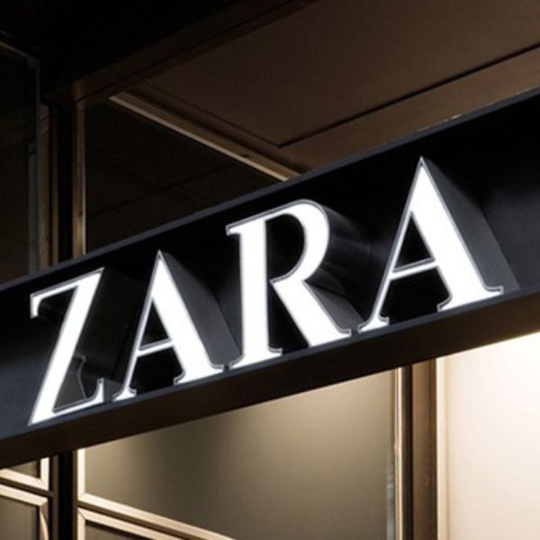 Chữ nổi mica vi&ecirc;n inox Zara
