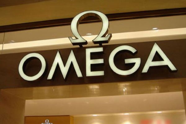 Chữ nổi mica viền inox Omega