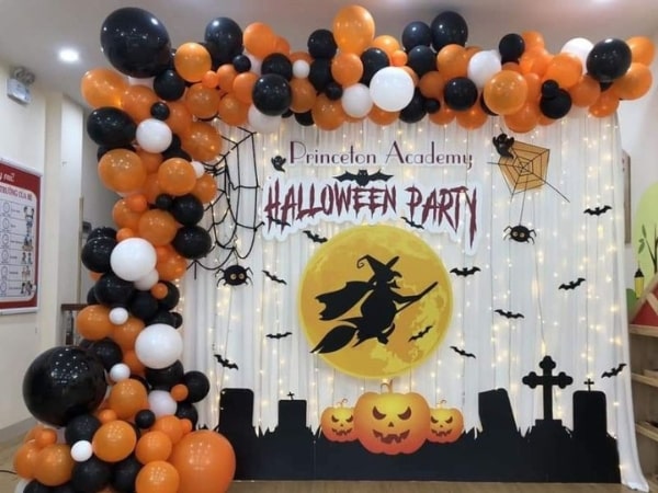 Trang tr&iacute; backdrop Halloween s&aacute;ng tạo, độc đ&aacute;o