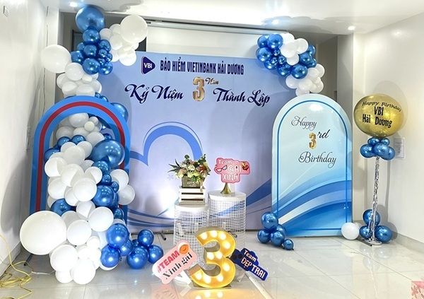 Mẫu backdrop check in kỷ niệm th&agrave;nh lập c&ocirc;ng ty