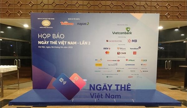 Thiết kế backdrop họp b&aacute;o uy t&iacute;n tại TP.HCM