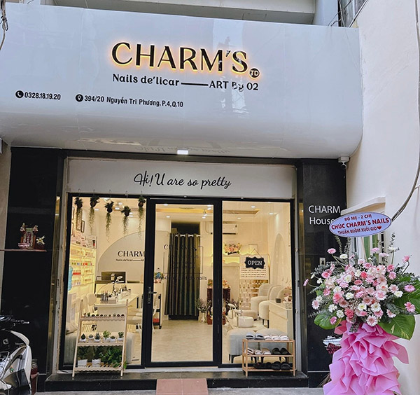 Mẫu biển quảng c&aacute;o nail Charm